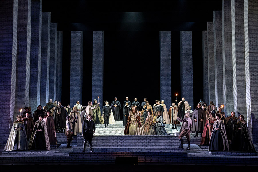 The Company of Don Carlos on the Lyric Opera stage. 